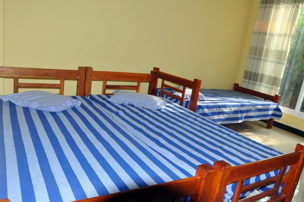 Hotel Pearl Gate Chilaw Exterior photo