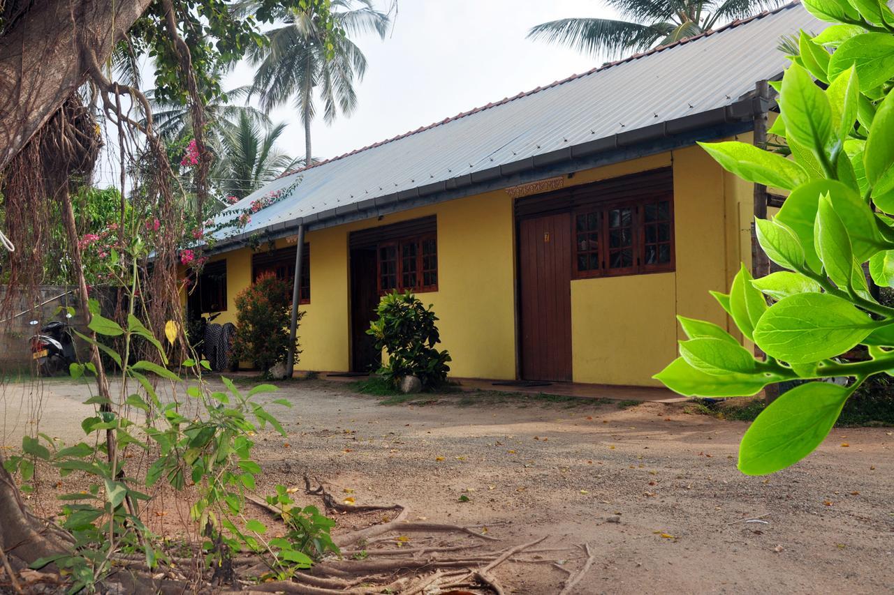 Hotel Pearl Gate Chilaw Exterior photo