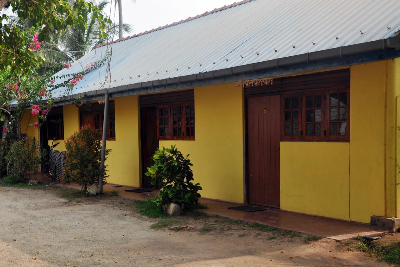 Hotel Pearl Gate Chilaw Exterior photo