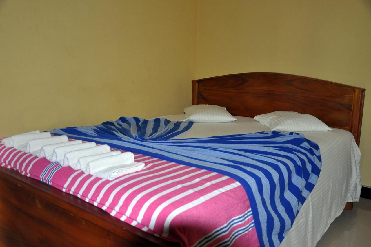 Hotel Pearl Gate Chilaw Exterior photo
