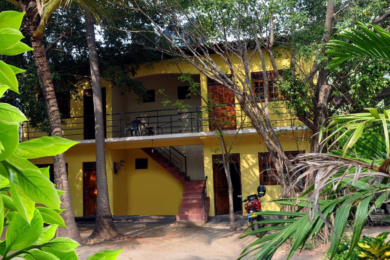 Hotel Pearl Gate Chilaw Exterior photo