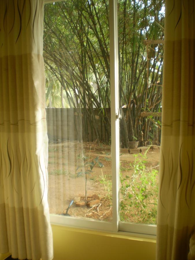 Hotel Pearl Gate Chilaw Exterior photo