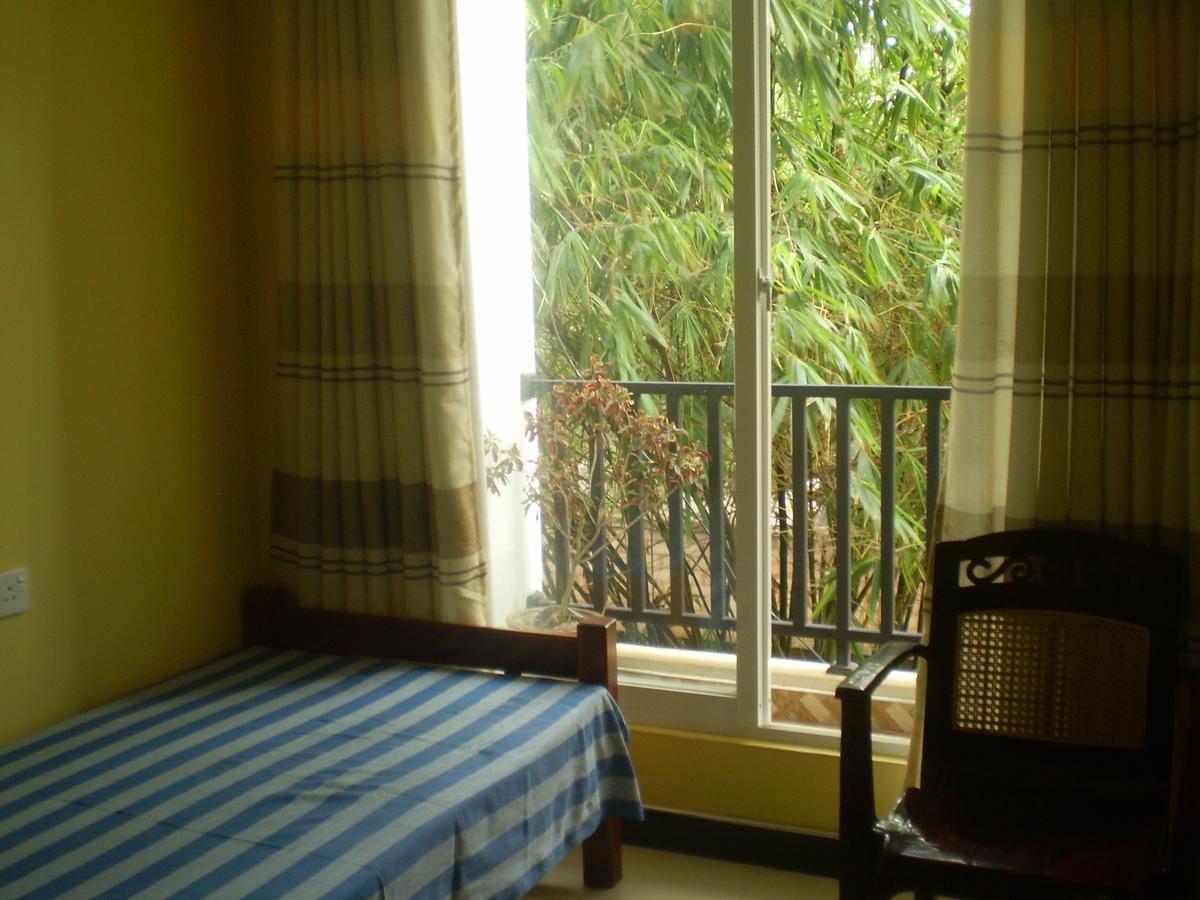 Hotel Pearl Gate Chilaw Exterior photo